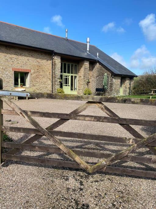 The Wheelhouse At Hewish Mill Villa Bittadon Exterior photo