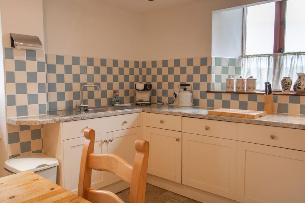 The Wheelhouse At Hewish Mill Villa Bittadon Exterior photo